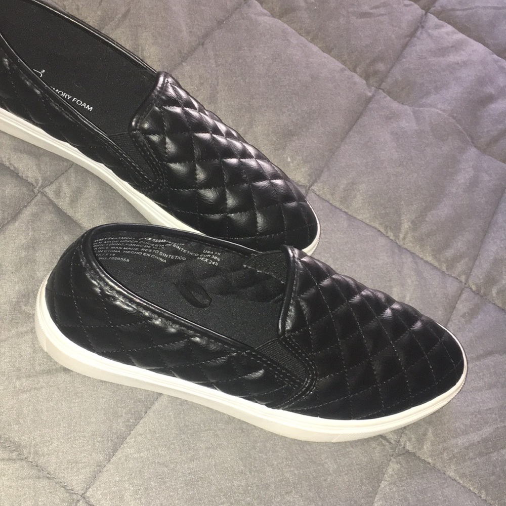 Shoes - Picture 2 of 2